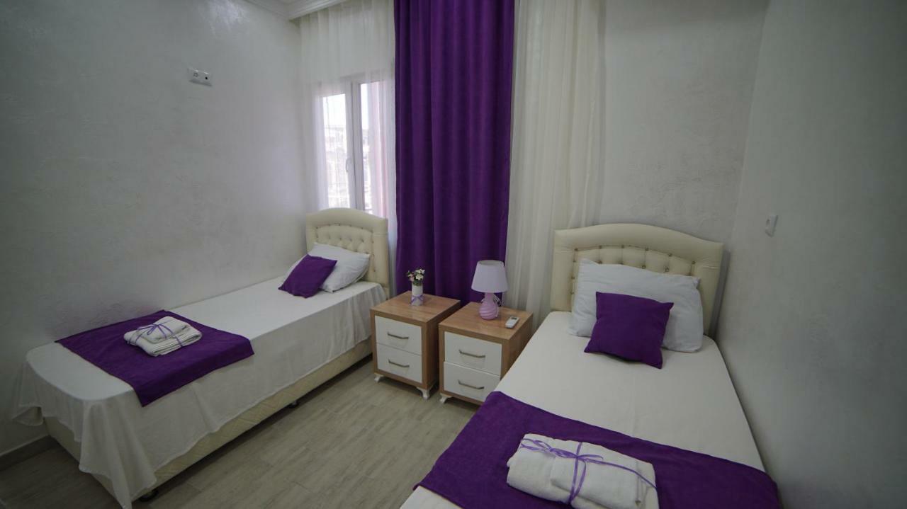 Nikas Guest House Batumi Exterior photo